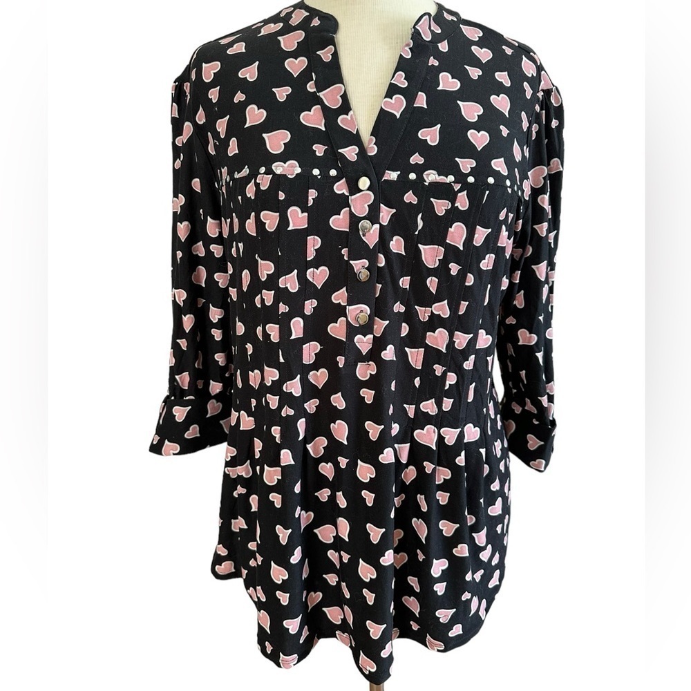 COCOMO 1X Black Pink hearts Plus Size 3/4 sleeve women’s Pintuck tunic blouse